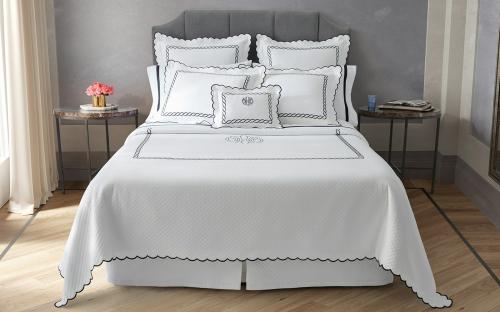 Matouk Classic Chain Scallop Matelasse Matouk Classic Chain Scallop Matelasse NULL